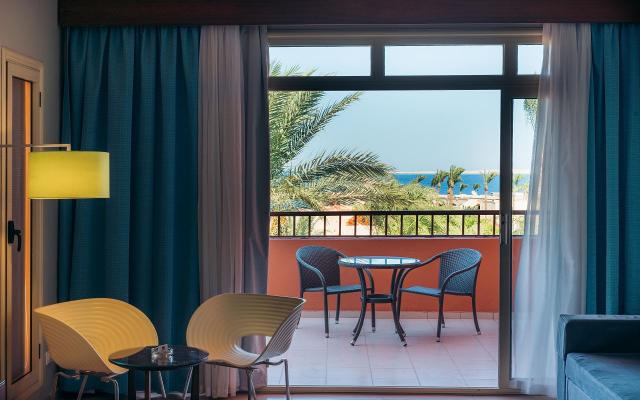 Superior Pool View Room