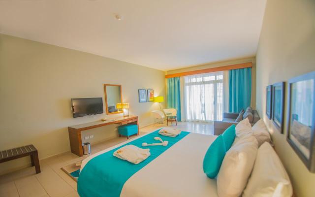 Superior Pool View Room