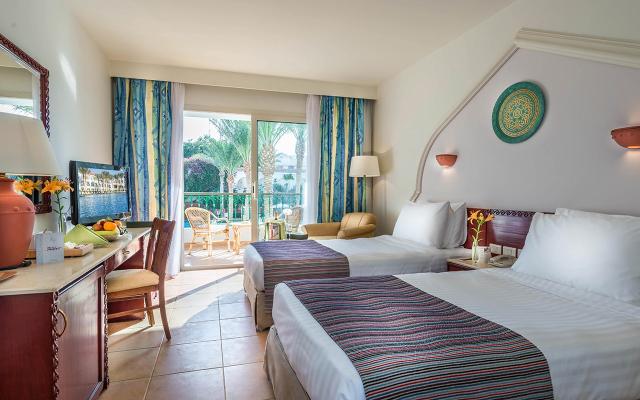 Superior Pool View Room