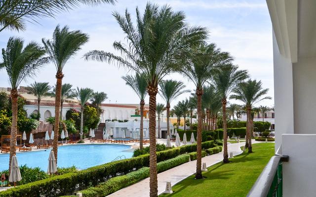 Superior Pool View Room