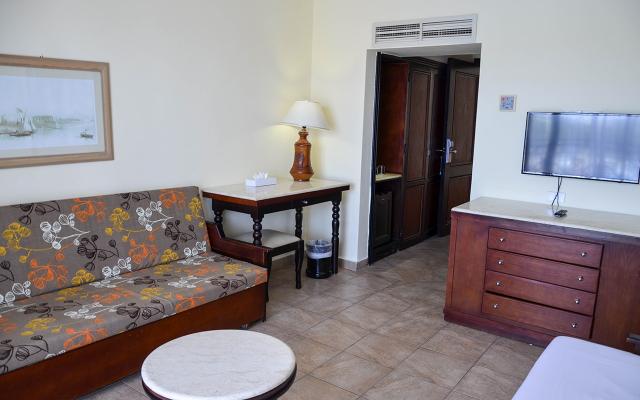 Family Garden/Pool View Room