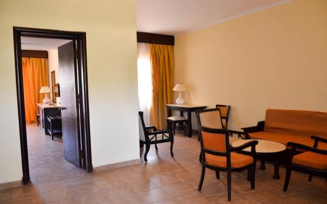 Family Garden/Pool View Room
