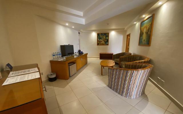 Junior Family Suite Partial Sea View