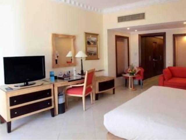 Connecting Room