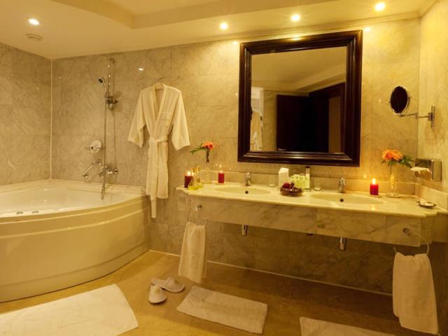 Royal Savoy Suite with lounge Access 