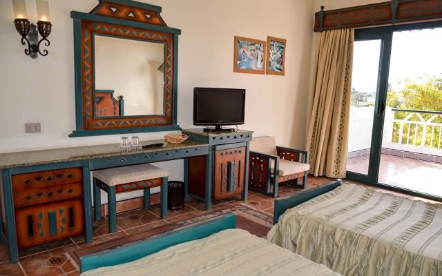 Standard Side Sea View Room