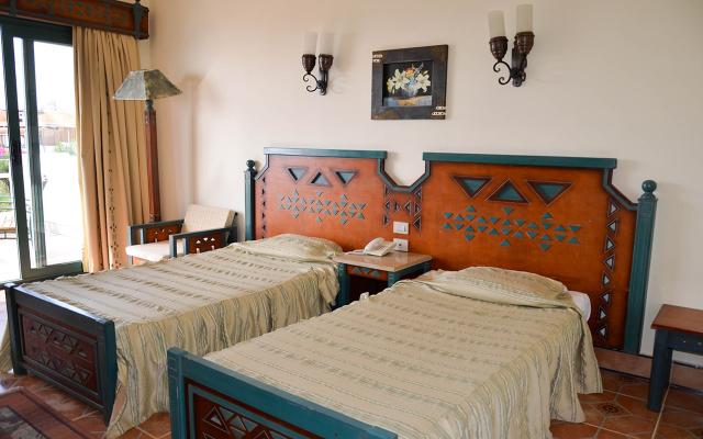 Standard Side Sea View Room