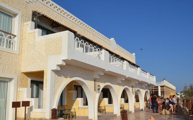 Standard Front Beach View