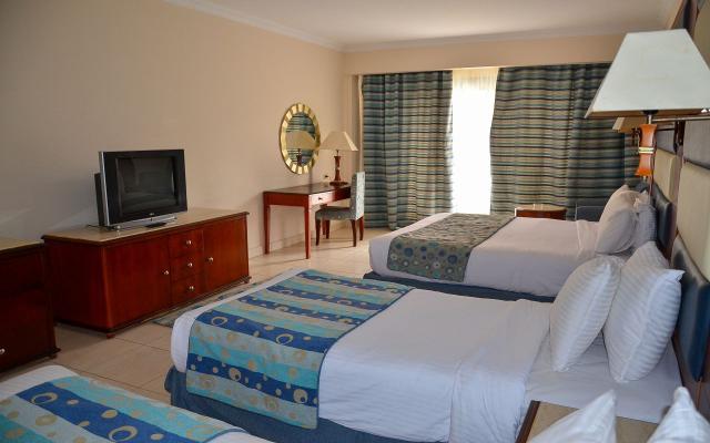 Family Pool & Garden View Room
