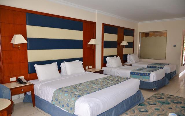 Family Pool & Garden View Room