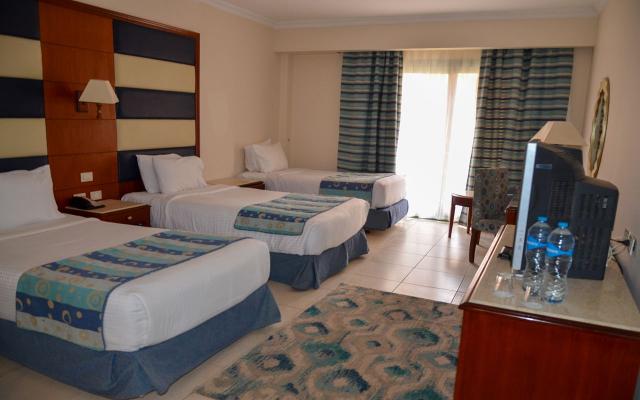 Superior Pool View Room