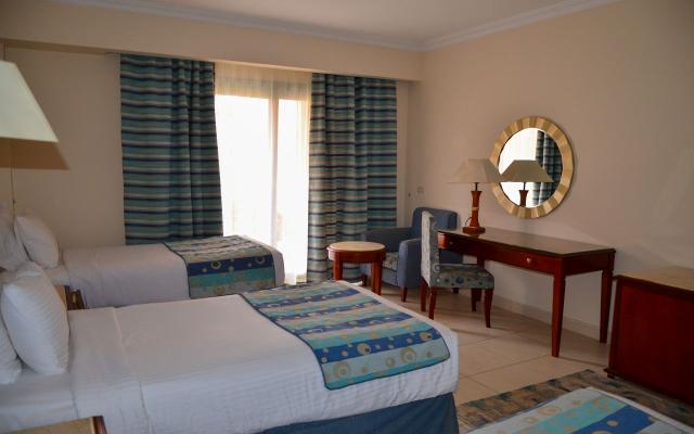 Superior Pool View Room