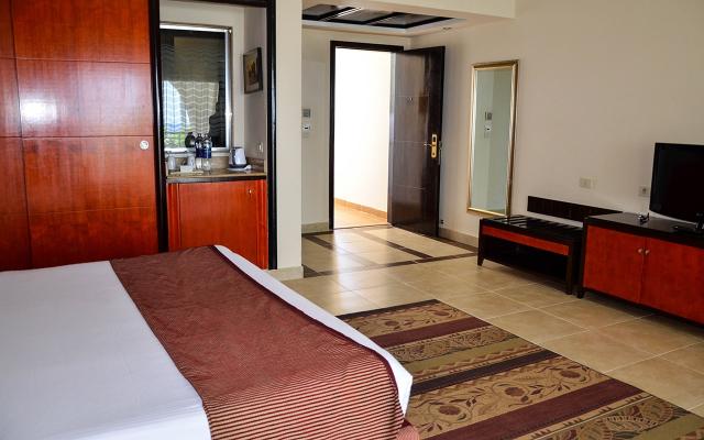 Executive Front Sea View Room