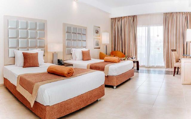Deluxe Side Sea View Room