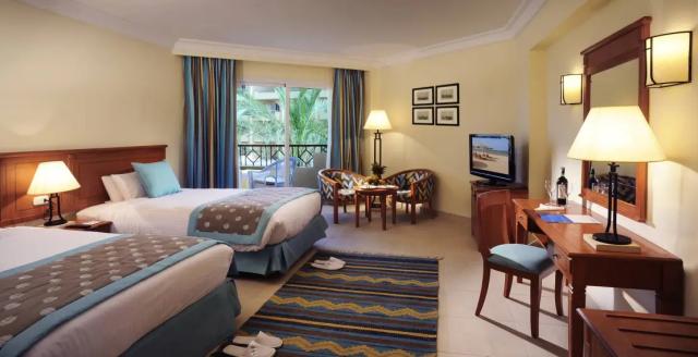 Family Large 1 Bedroom Pool View