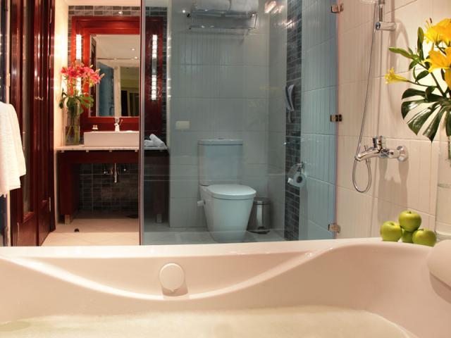 Deluxe Sea View Room