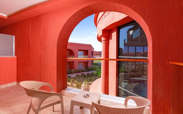 Standard Garden/Pool View Room