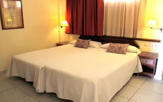 1 Room Apartment Balcony Or Terrace, Standard