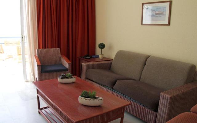 1 Room Apartment Balcony Or Terrace, Standard