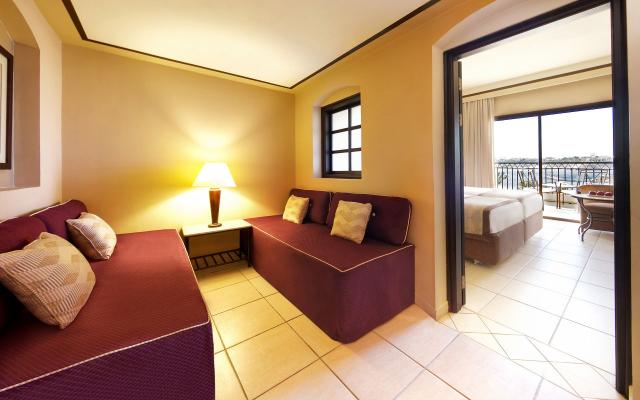 Deluxe Door Room Sea View