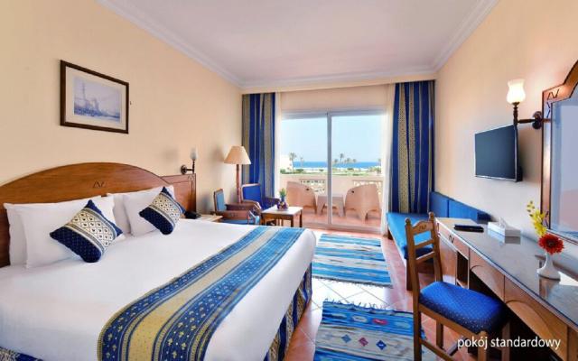 Pool/Sea View Room