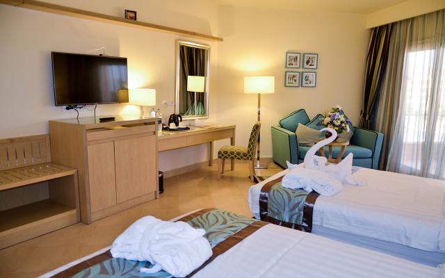 Standard Mountain / Sea Side View Room 