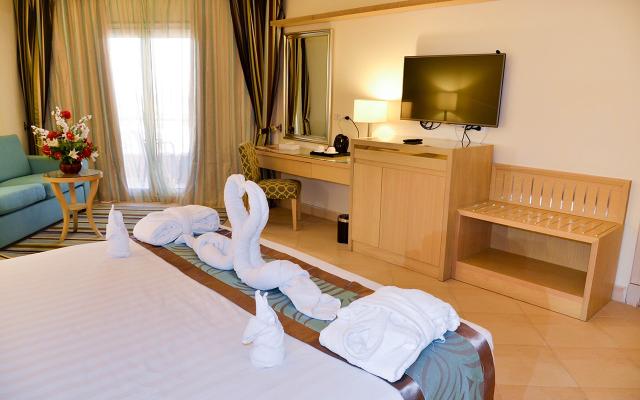 Standard Mountain / Sea Side View Room 