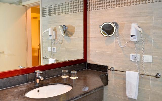 Standard Mountain / Sea Side View Room 