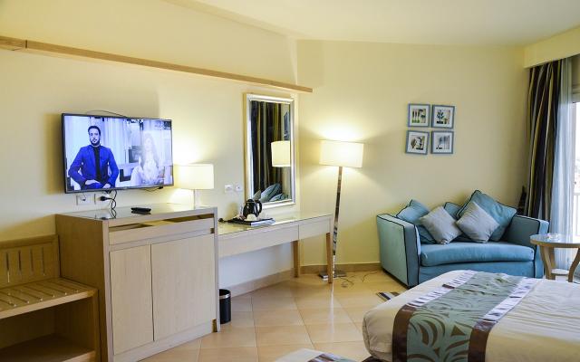 Standard Mountain / Sea Side View Room 