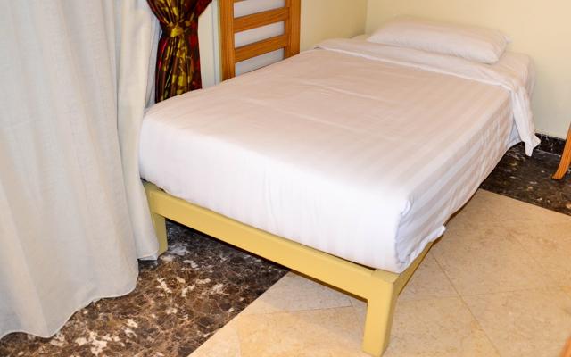 Standard Mountain / Sea Side View Room 