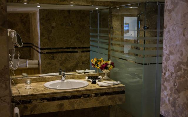 Standard Suite