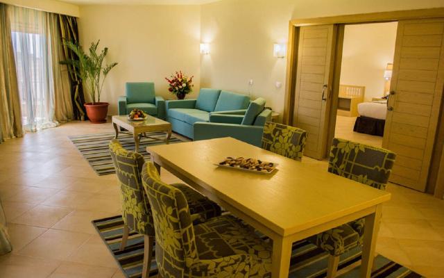 Honeymoon Suite