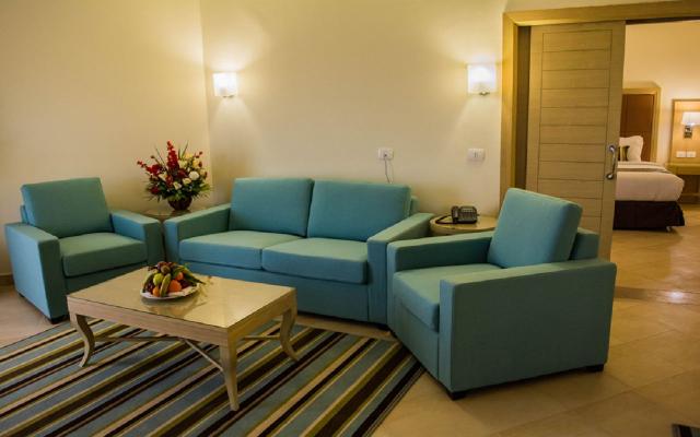 Honeymoon Suite