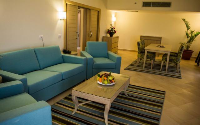 Honeymoon Suite