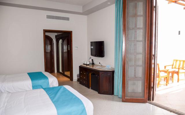 Deluxe Garden View Room