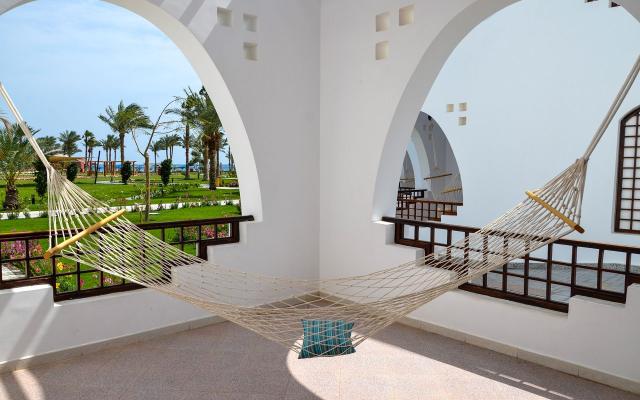 Deluxe Garden View Room