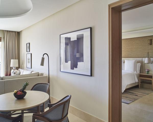 Four Seasons Suite With Pool