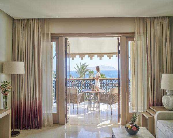 Four Seasons Suite