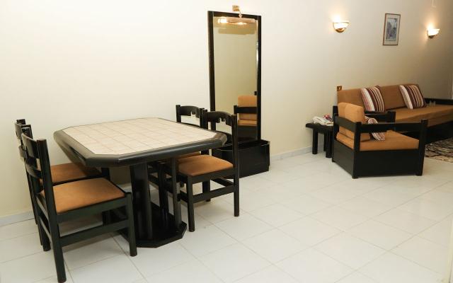 Mirette Family Room 01 Bed room