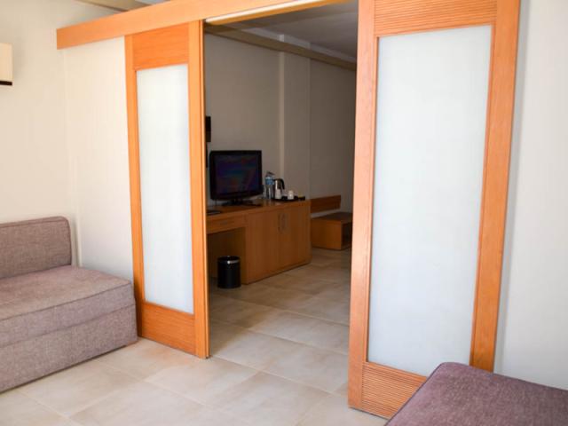Family Jacuzzi Room