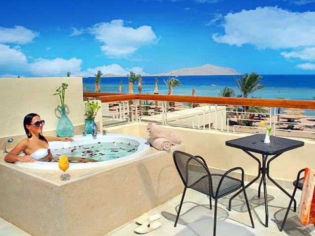 Family Jacuzzi Room