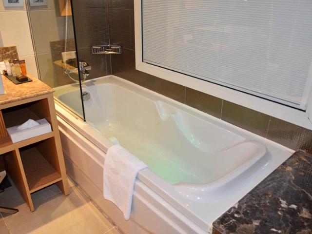 Family Jacuzzi Room