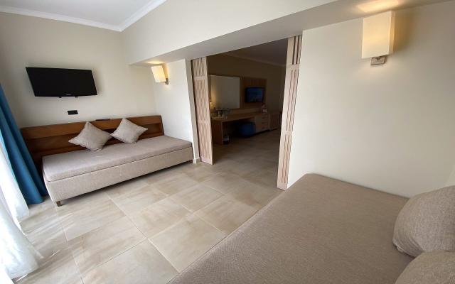 Family Deluxe Room