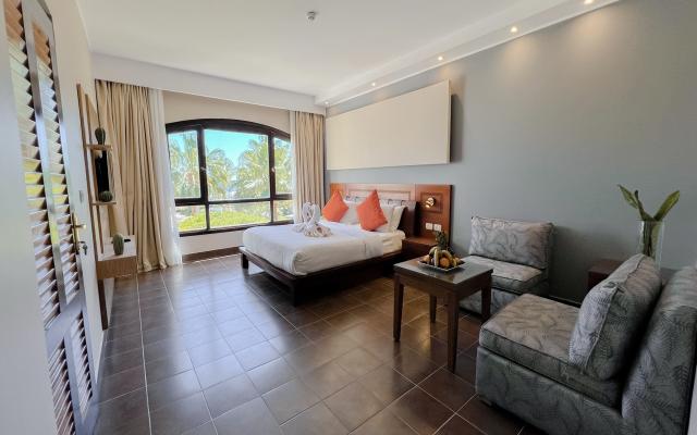 Junior Suite Pool View