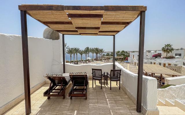 Standard Sea View Room