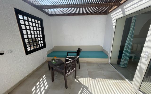 Standard Sea View Room
