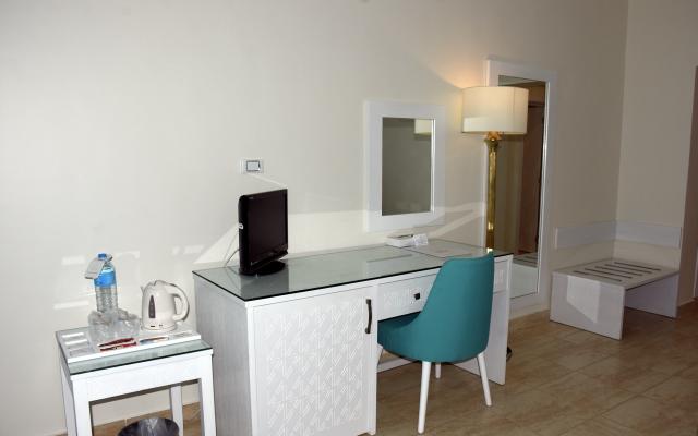 Standard Sea View Room