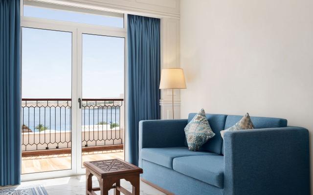 Deluxe Side Sea View Room