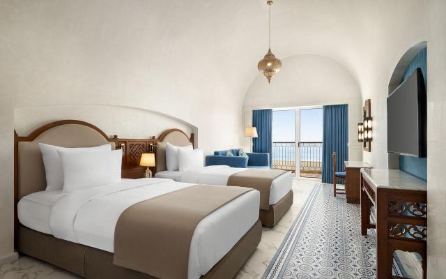Deluxe Side Sea View Room