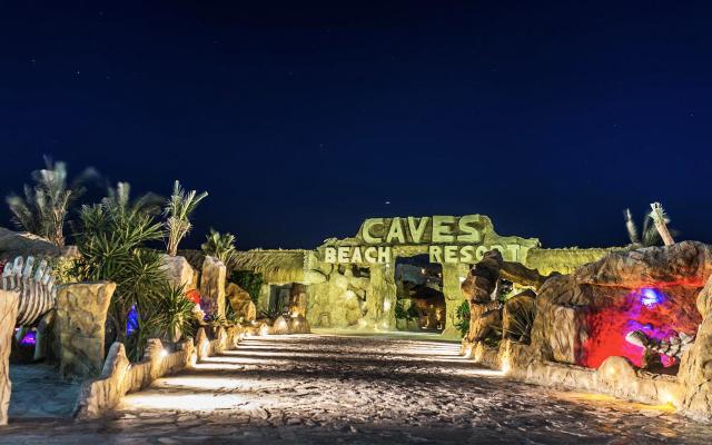 Caves Beach Resort